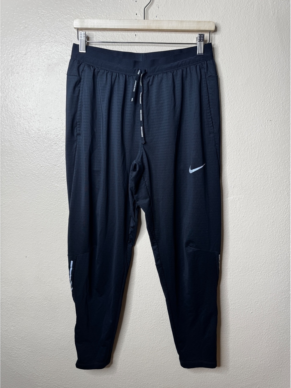 Nike Women's M Running Pants Black Tapered Drawstring Athletic Joggers